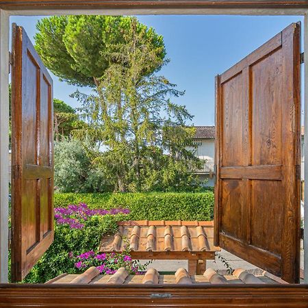 Villa Il Fortino Λίντο ντι Καμαϊόρε Εξωτερικό φωτογραφία