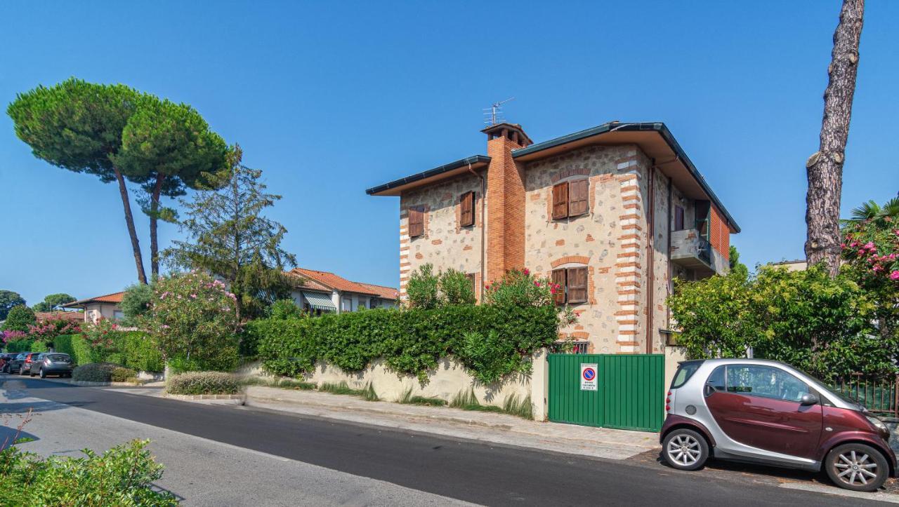 Villa Il Fortino Λίντο ντι Καμαϊόρε Εξωτερικό φωτογραφία