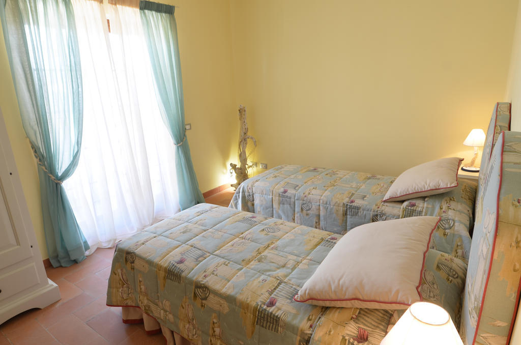 Villa Il Fortino Λίντο ντι Καμαϊόρε Δωμάτιο φωτογραφία